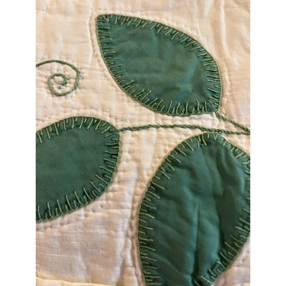 Vintage 1970-1980’s Flower Appliqué Hand Sewn Quilt 82x94” - Picture 13 of 16